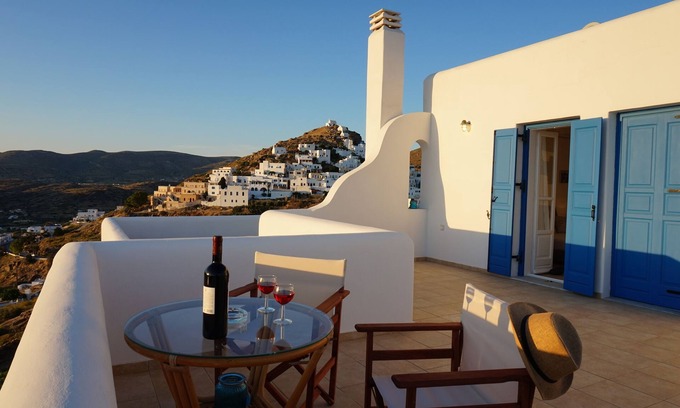 Ios Villa | Unforgettable Views and Central Location in Ios
