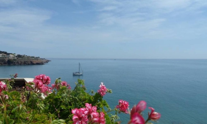 Sete Apartment | Unforgettable Oceanfront Escape with Spectacular Views