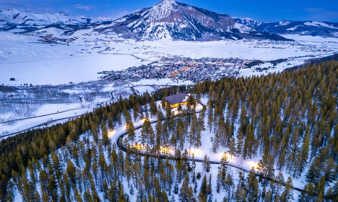 Crested Butte House | Scenic 36 Acre Retreat with Unmatched Views Near Town