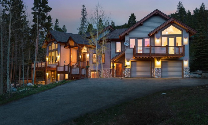 The Highlands House | Breckenridge Home With A View - 10/10 Guest Rated Getaway