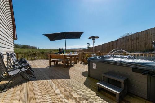 Coelbren House | Discover Breconview Lodge: Family & Pet-Friendly Retreat