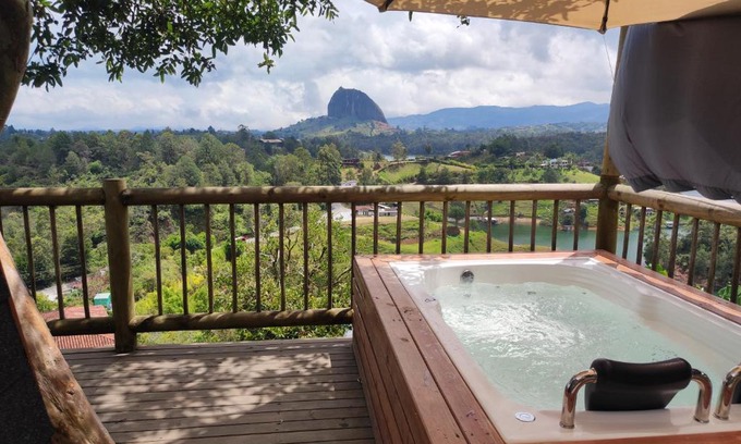 El Penol Hotel | Unforgettable Breeze Glamping Experience in Guatape