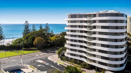 Mooloolaba Apartment | Discover Breeze Mooloolaba: 5-Star Oceanfront Retreat