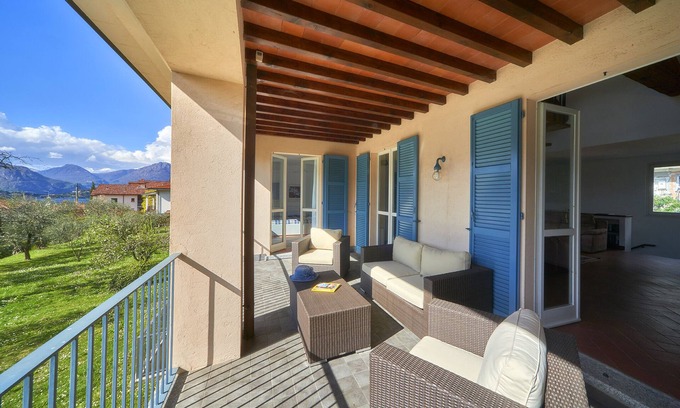 Lierna Villa | Pet-Friendly Breezeway Home in Lierna - Rated 10/10