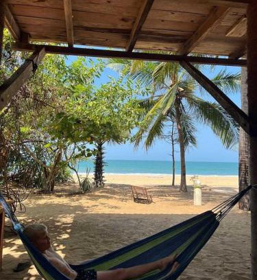 Pottuvil Division 2 House | Cozy Breezy Beach Cabanas with Oceanfront Views