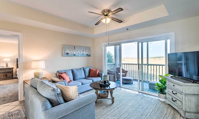 Darien Condo | Relaxing Darien Condo with Scenic Marsh Views & Pool