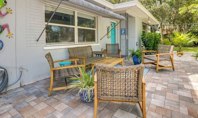 Ozona House | Cozy Florida Retreat with Ocean View & Outdoor Fire Pit