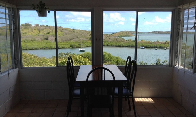 Seatons Village House | Perfect Hillside Retreat with Pool & Pet-Friendly Perks