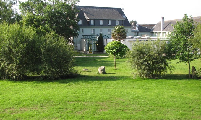Crach Hotel | Discover Breizh Hôtel: Family-Friendly with Spa Amenities