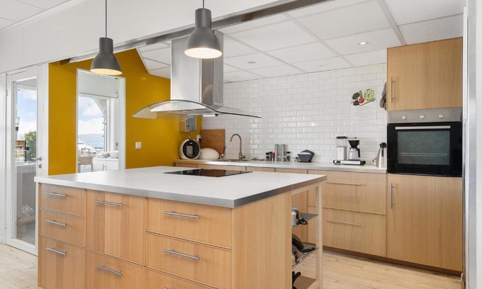 Orland House | Discover Brekstad Gjestehus AS: Pet-Friendly Retreat