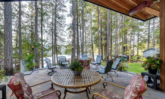West Hills House | Relaxing Bremerton Vacation Rental with Hot Tub & Lake Access