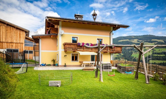 Muehlbach Am Hochkoenig Apartment | Family-Friendly Brennergut Ferienwohnung on a Working Farm