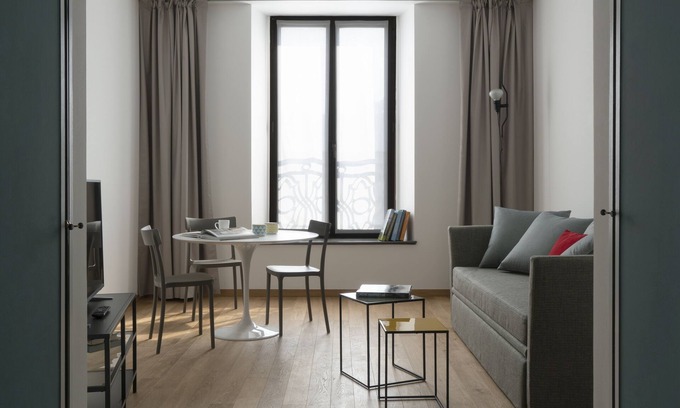 Scala Apartment | Stylish Brera Apartments Alla Scala with Family-Friendly Amenities