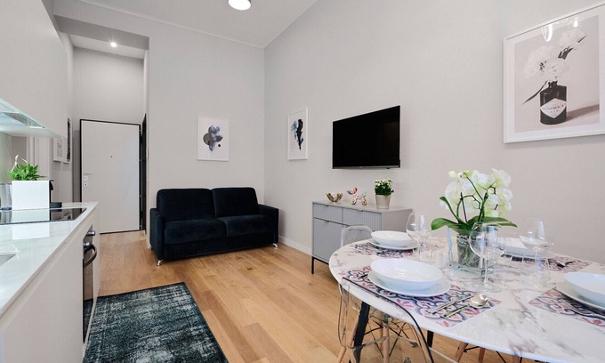 Porta Garibaldi Apartment | Elegant Brera Suite with Breakfast & Family Amenities