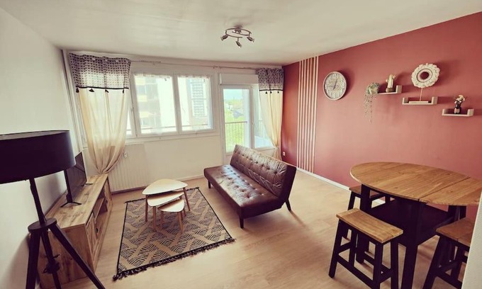 Bellevue Apartment | Discover Brest Bellevue: Family-Friendly Apartment with Balcony