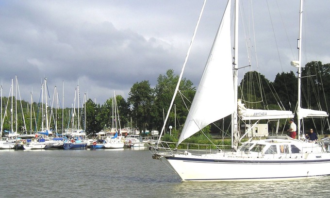 Beganne House | Discover Guguenaie: Family-Friendly Retreat Near Port Folleux