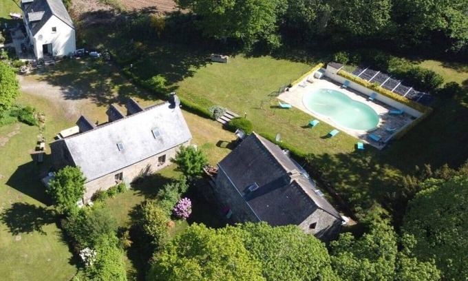 Langoelan House | Discover Breton Hamlet: Perfect Retreat for 20 Guests