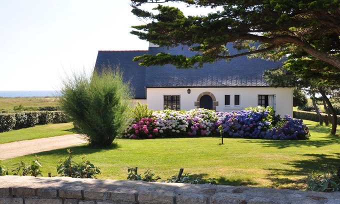 Tregunc House | Beachfront Breton House: Pet-Friendly with Ocean Views