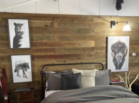 Glenwood Springs Apartment | Comfortable Brettelberg Slopeside Condos with Hot Tub