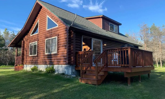 Moran Cabin | Pet-Friendly Brevort Log Cabin in Michigan's UP - Rated 9.8