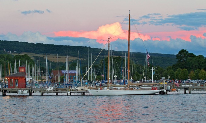 Watkins Glen House | Brewers Perch: Walk to Watkins Glen & Enjoy Lake Views