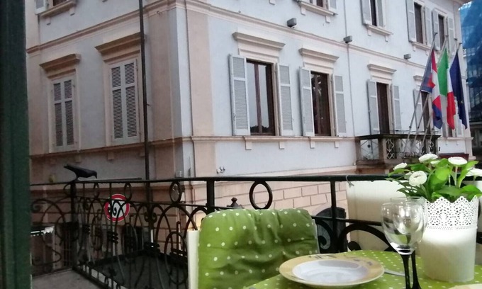 Stresa Apartment | Stresa Lake View Apartment with Relaxing Balcony Escape