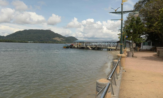 Lumut Hotel | Inviting Brezza Hotel: Family-Friendly with Breakfast Included