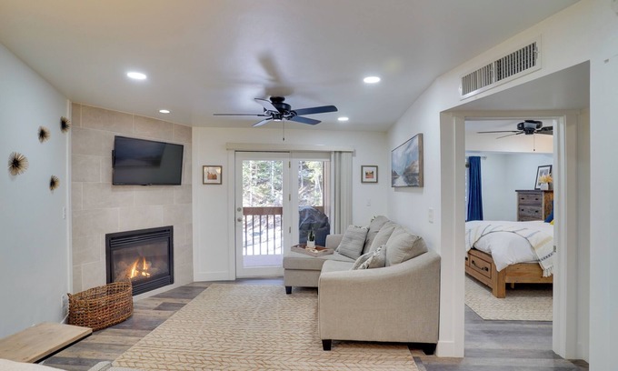 Brian Head Apartment | Inviting Brian Head Condo with Balcony & Scenic Mountain View