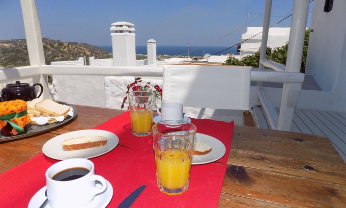 Skiros House | Top-Rated Briar House on Skyros Island with Pool & Breakfast