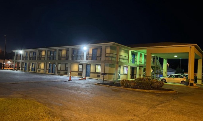 Amory Hotel | Family-Friendly Briarwood Inn: Rated 8/10 by Guests