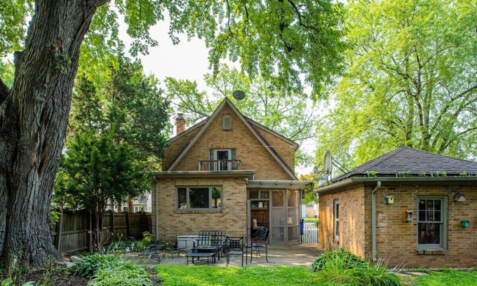 Appleton House | Brick House Retreat: Pet-Friendly & Family-Ready Escape