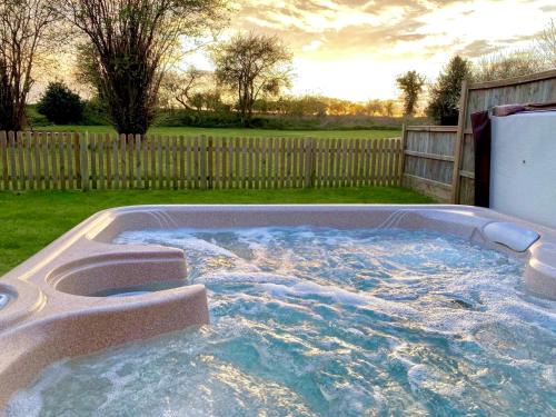 Dilham House | Discover Brick Kiln Barns: Pet-Friendly Retreat with Hot Tub
