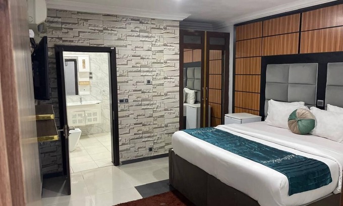 Port Harcourt Hotel | BRICK ROCK HOTEL AND SUITES