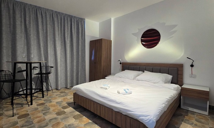 Gemmayzeh Apartment | Bricky/Gemmayze