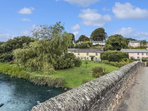 Withypool House | Cozy Bridge Cottage Withypool: Family and Pet Friendly