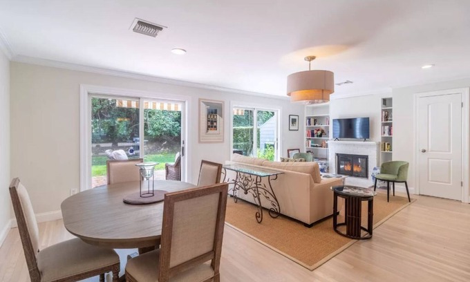 Bridgehampton House | Bridgehampton Townhouse: Perfectly Located Oceanfront Retreat
