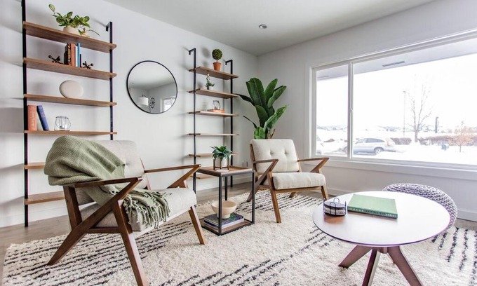 Bozeman House | Enjoy Family-Friendly Stays at Bridger Hawk Classic Hotel