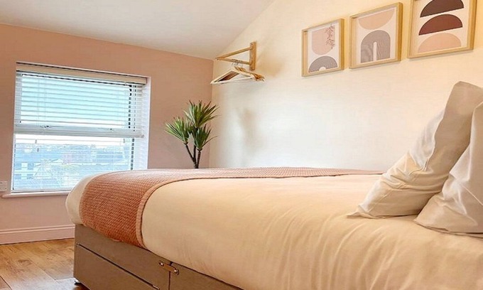 Morecambe Apartment | Bridgewater Five: A Boutique Stay Steps from the Sea