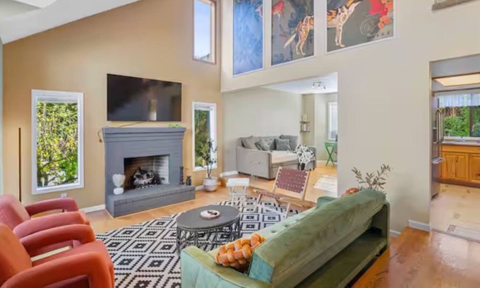 Gresham Apartment | Bridging the Gorge & City: Your Cozy Home!