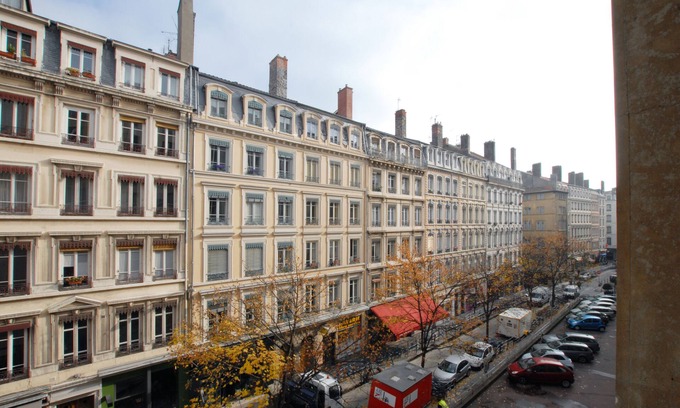 Les Cordeliers Apartment | Bright 1BR Apartment with Pet-Friendly Amenities in City Center