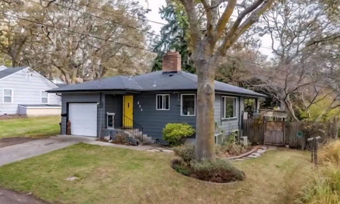 Oak Harbor House | Inviting 2bd Home with Ocean View Near Historic Old Town
