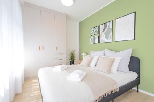 Holesovice Apartment | Bright 2BR Retreat with Balcony & Free Parking Access