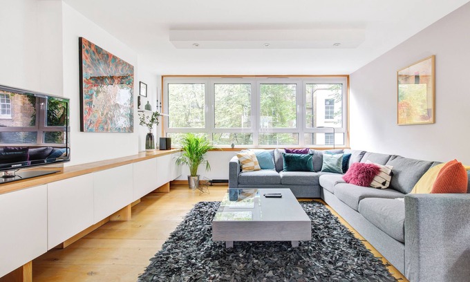 Westbourne Green Apartment | Contemporary Notting Hill Retreat Near Royal Oak Tube
