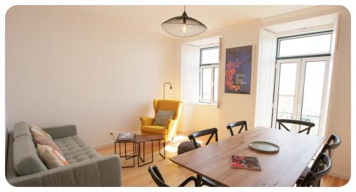 Santa Engracia Apartment | Bright 2BR w/Tagus View | By Airnest