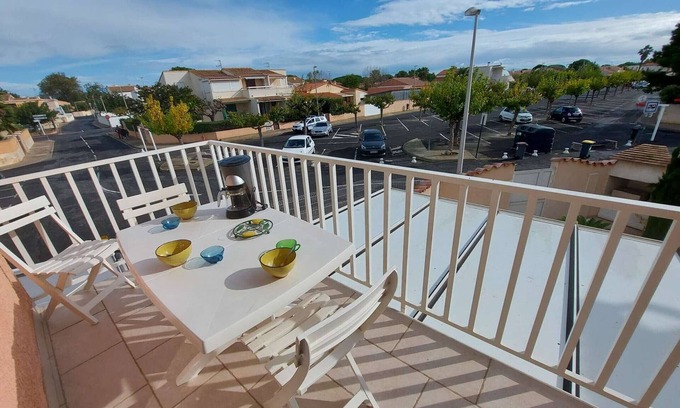 Le Grau-dʼAgde Apartment | Comfortable Oceanfront Apartment Le Grau d'Agde for 6