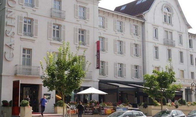 Vittel Apartment | Bright 4* apartment for 2 in Vittel, near thermal spa, WiFi, free parking