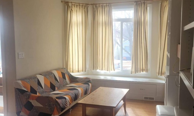 Northeast Edmonton House | Modern Home Stay in Historic Highlands with Family Amenities