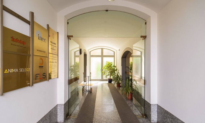 Magenta Apartment | Bright Studio in Central Location - Ideal for City Explorers