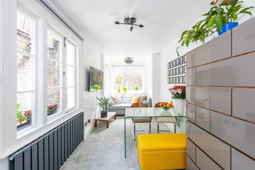 Warwick Apartment | Modern 1-Bed Flat in Central London - Guest Rated 8.9