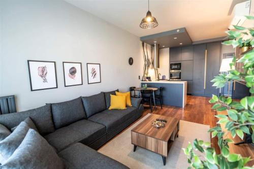 Beyoglu Apartment | Bright Modern Apartment with City View & Pool Access